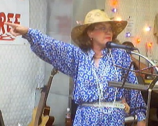 mayvfd2004_nanniepearl-pointing.jpg